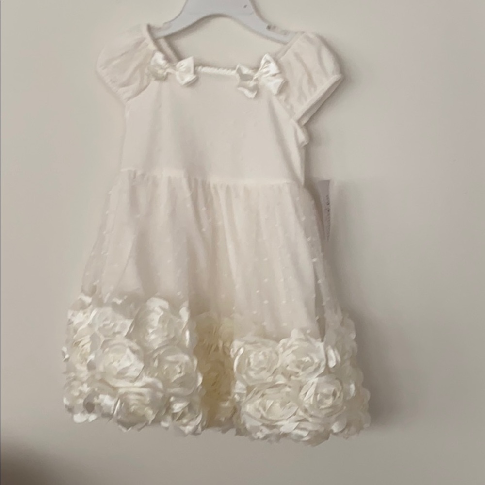 Nannette cream colored flower dress 3t